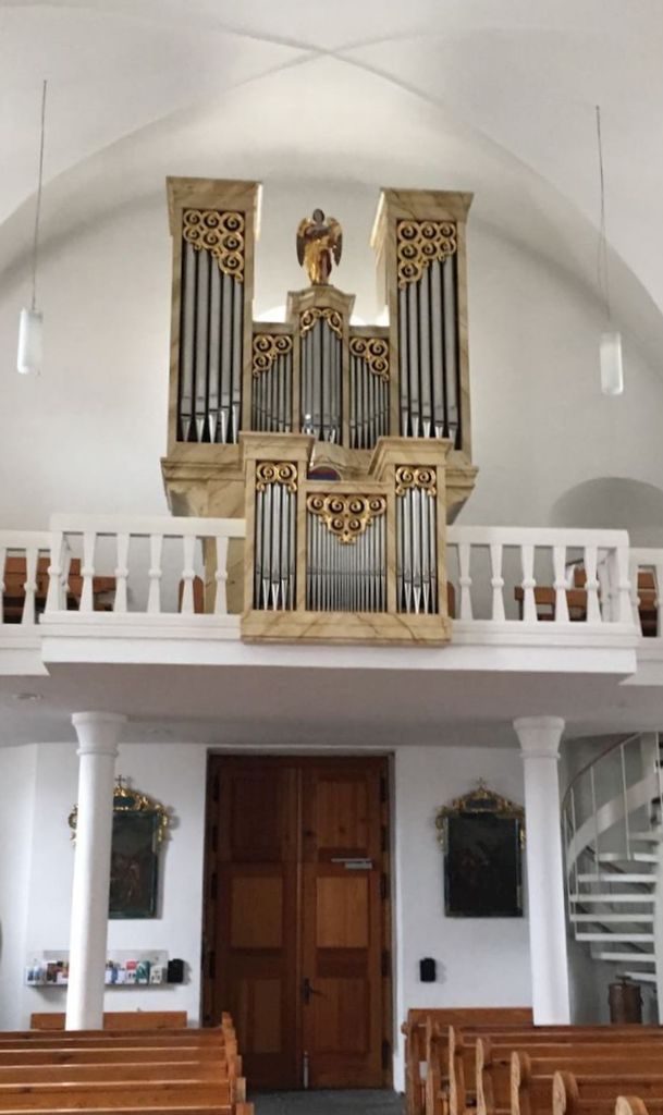 Laax - Katholische Pfarrkirche Sankt Otmar und Gallus Laax - Katholische Pfarrkirche Sankt Otmar und Gallus